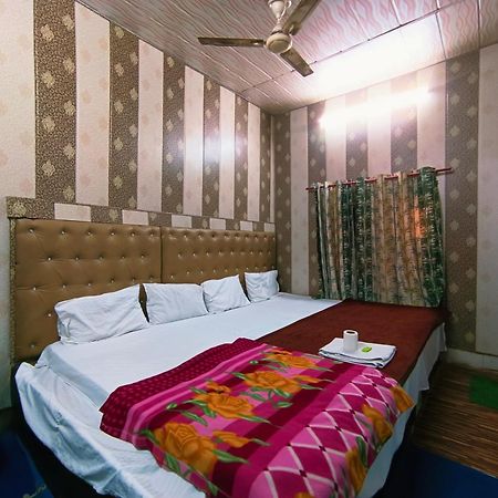 Hotel India Inn Walking Distance From Taj Mahal-- Rooftop Taj Mahal View Agra  Exteriör bild