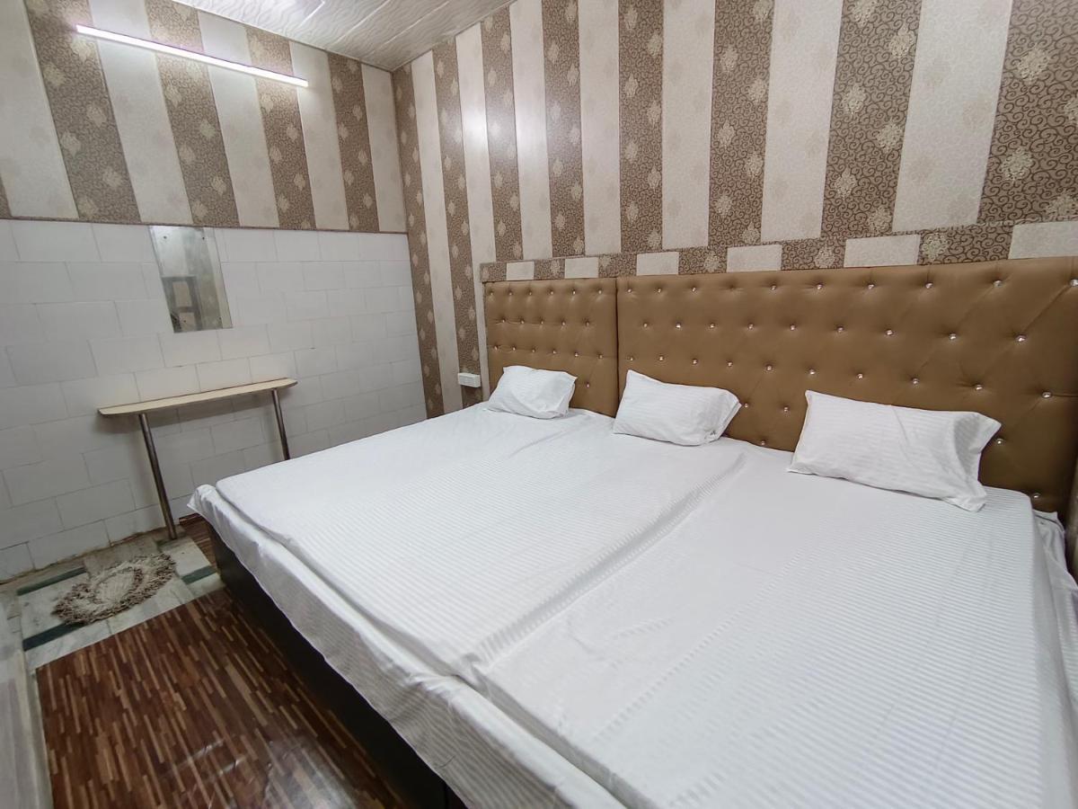 Hotel India Inn Walking Distance From Taj Mahal-- Rooftop Taj Mahal View Agra  Exteriör bild