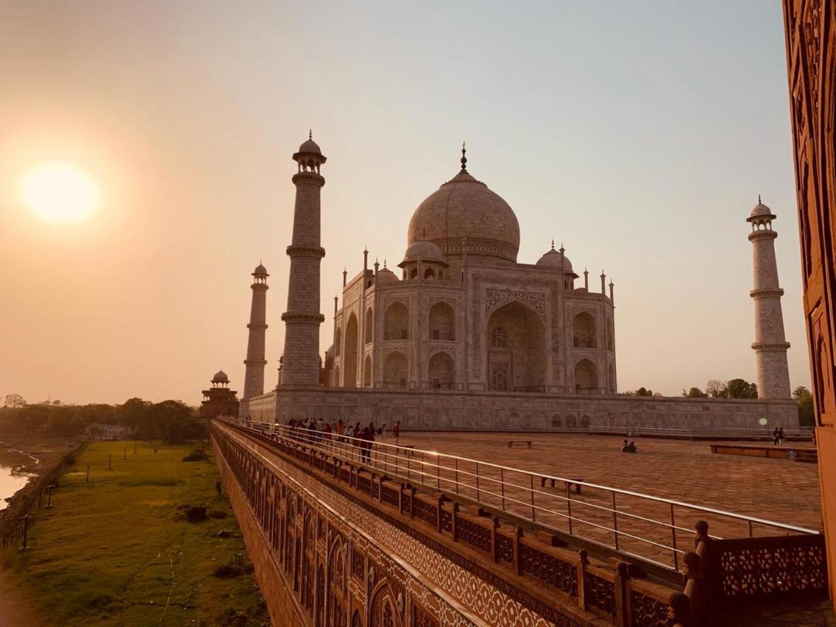 Hotel India Inn Walking Distance From Taj Mahal-- Rooftop Taj Mahal View Agra  Exteriör bild