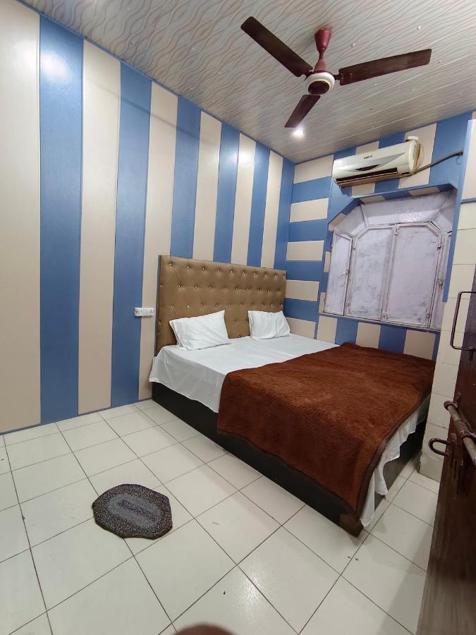 Hotel India Inn Walking Distance From Taj Mahal-- Rooftop Taj Mahal View Agra  Exteriör bild