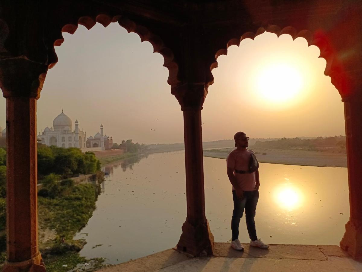 Hotel India Inn Walking Distance From Taj Mahal-- Rooftop Taj Mahal View Agra  Exteriör bild