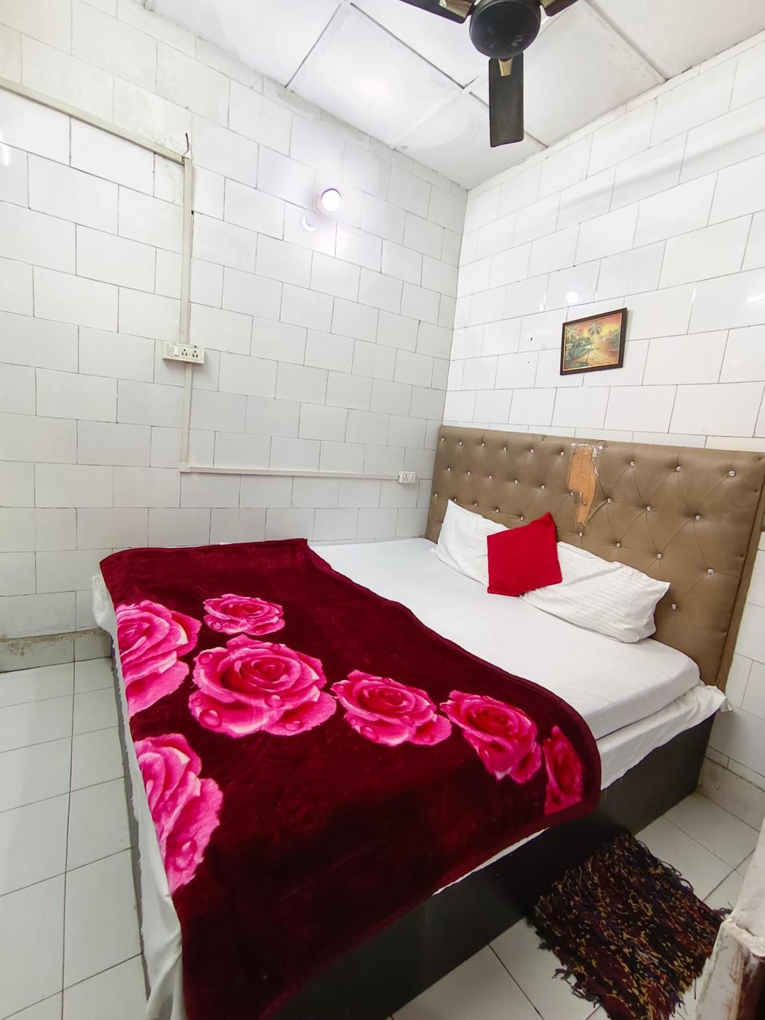 Hotel India Inn Walking Distance From Taj Mahal-- Rooftop Taj Mahal View Agra  Exteriör bild