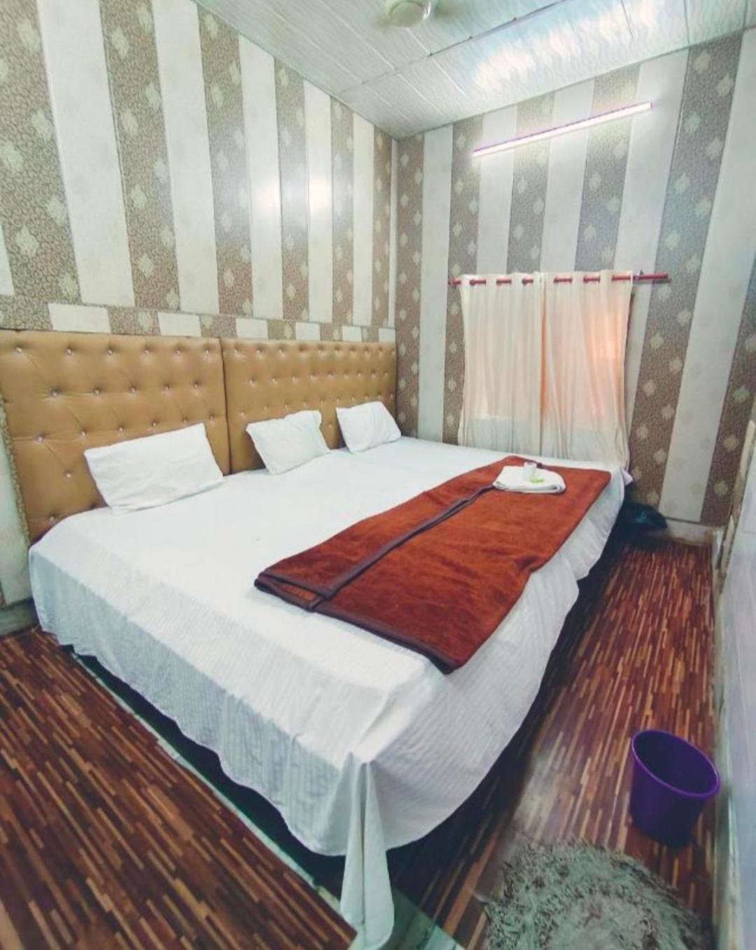 Hotel India Inn Walking Distance From Taj Mahal-- Rooftop Taj Mahal View Agra  Exteriör bild