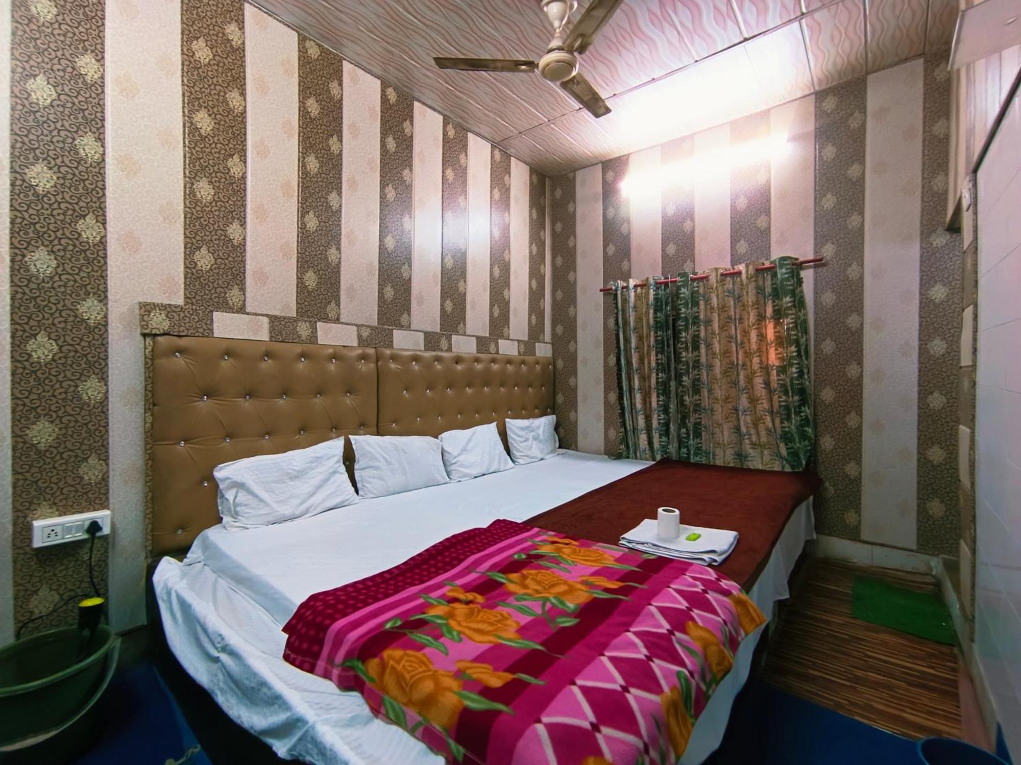 Hotel India Inn Walking Distance From Taj Mahal-- Rooftop Taj Mahal View Agra  Exteriör bild